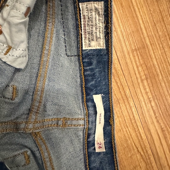 Levi’s Wedgie Icon Size 24 - Picture 2 of 3